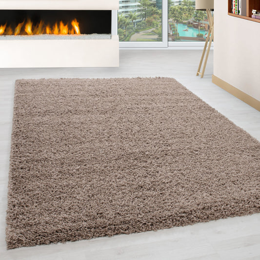 Mila Vloerkleed – Beige – Hoogpolig & Effen