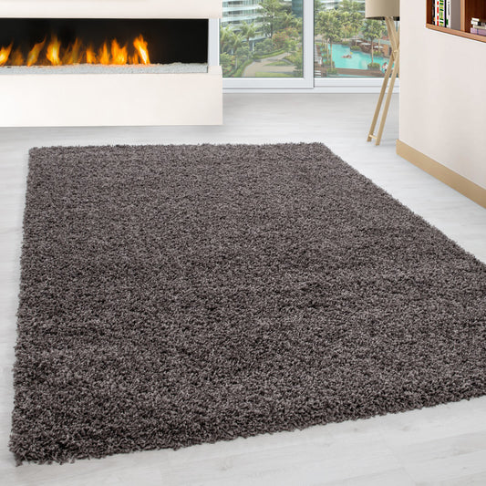 Mila Vloerkleed – Taupe – Hoogpolig & Effen