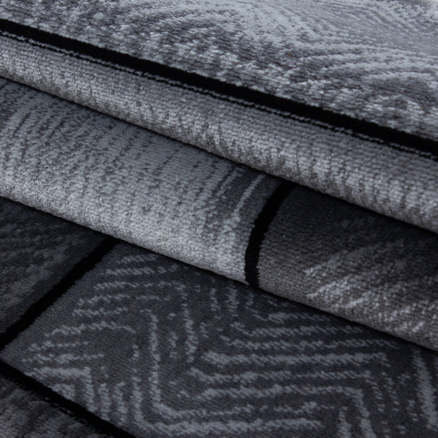 Plus Vloerkleed – Zwart – Steenlook Design – Laagpolig & Industrieel