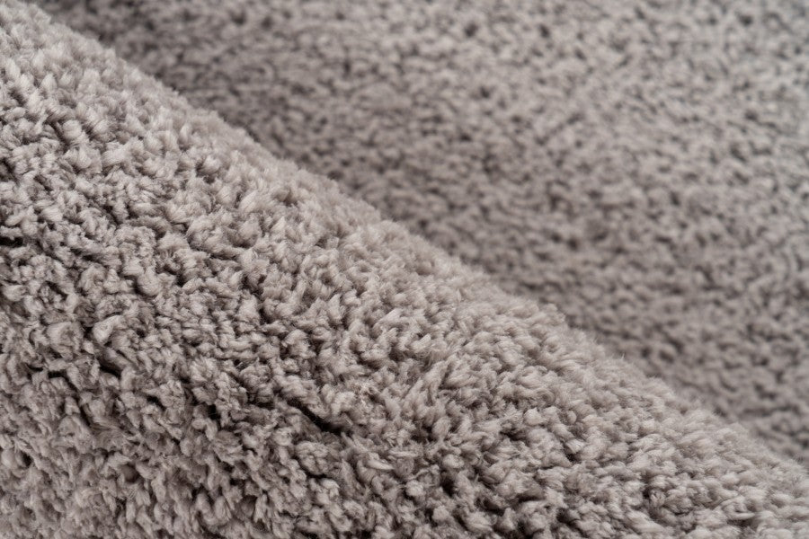 Hoogpolig vloerkleed Dream – Zilvergrijs, elegant en zijdezacht