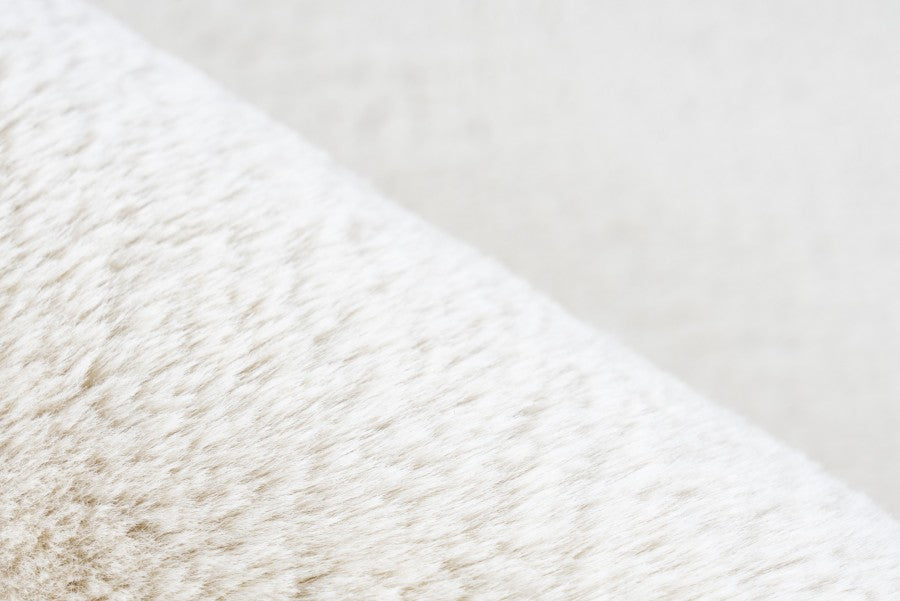 Hoogpolig vloerkleed Emotion – Cream met een zachte en warme uitstraling