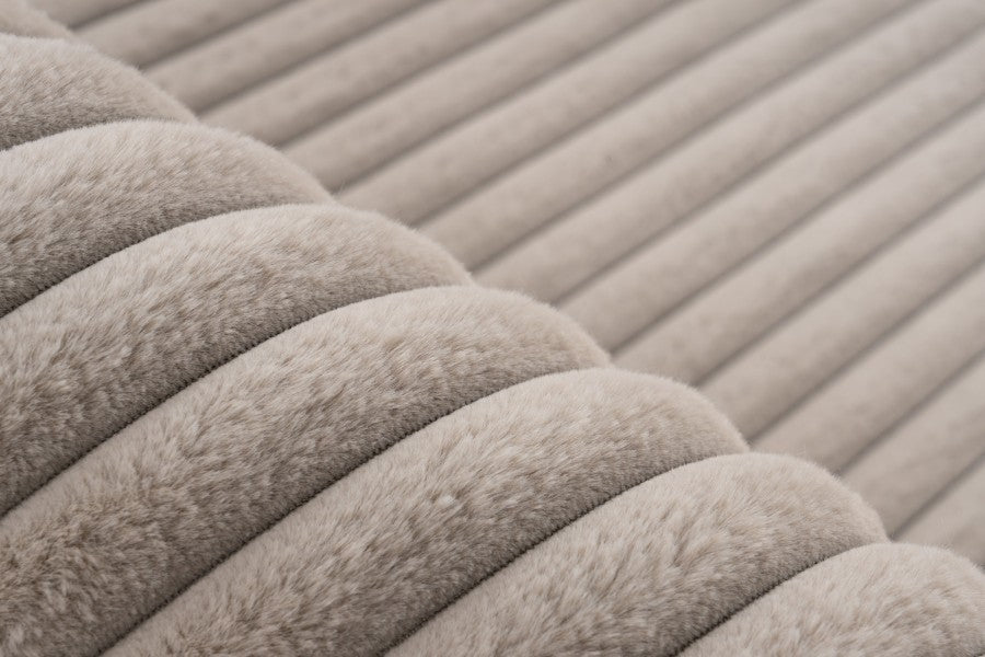 Hoogpolig vloerkleed Plush – taupe met zachte corduroy look