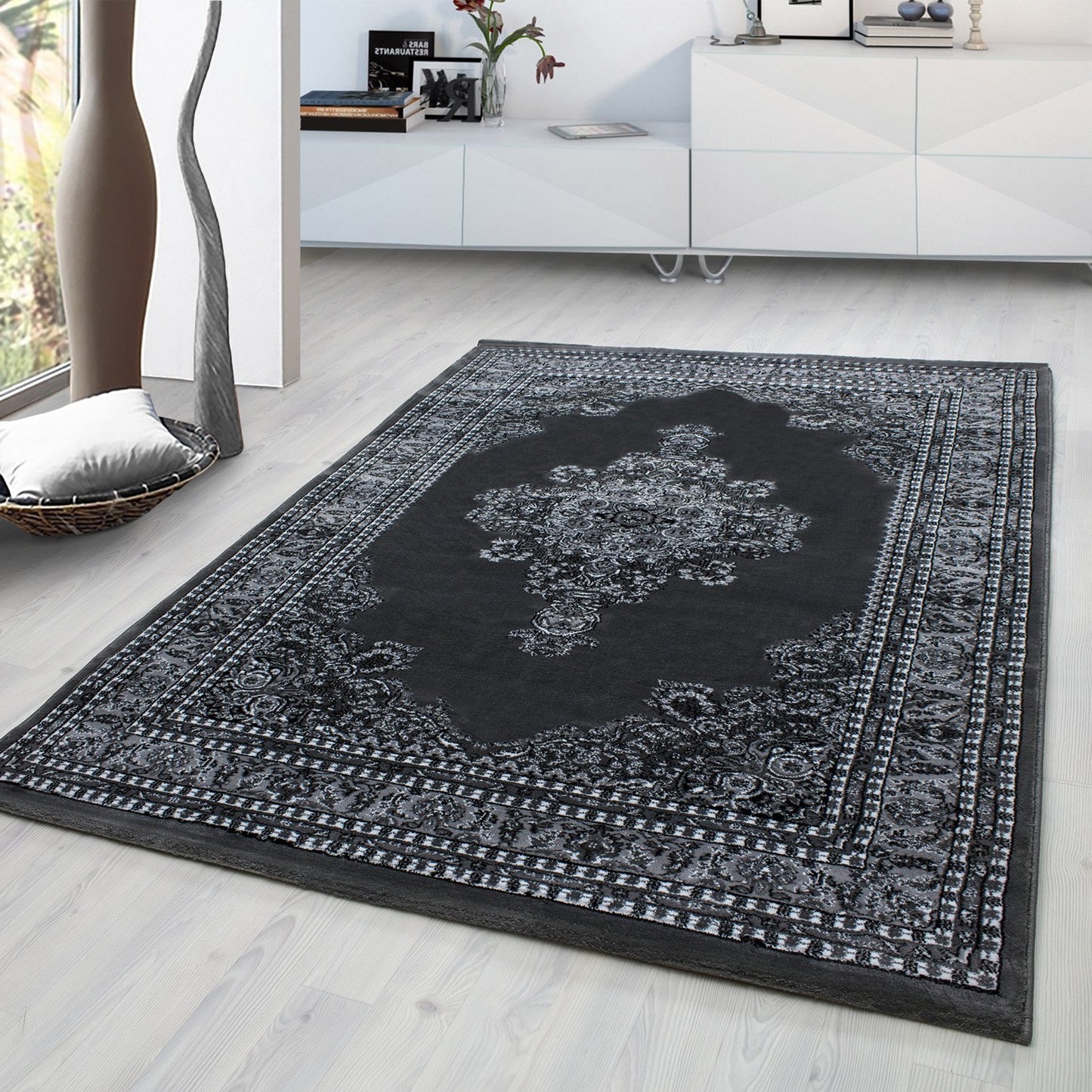 Varamin – Klassiek Vloerkleed – Grijs – Laagpolig & Oosters Design