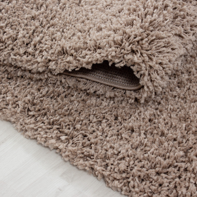 Mila Vloerkleed – Beige – Hoogpolig & Effen