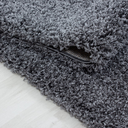 Mila Vloerkleed – Grijs – Hoogpolig & Effen