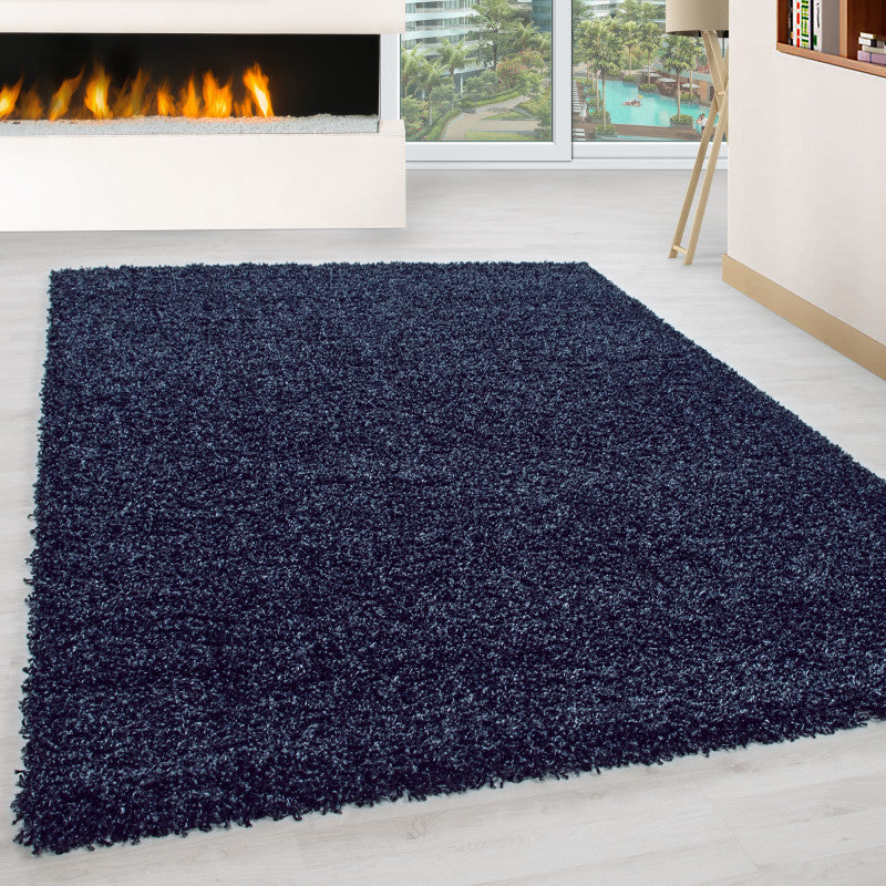 Mila Vloerkleed – Navy – Hoogpolig & Effen
