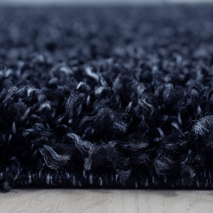 Mila Vloerkleed – Navy – Hoogpolig & Effen
