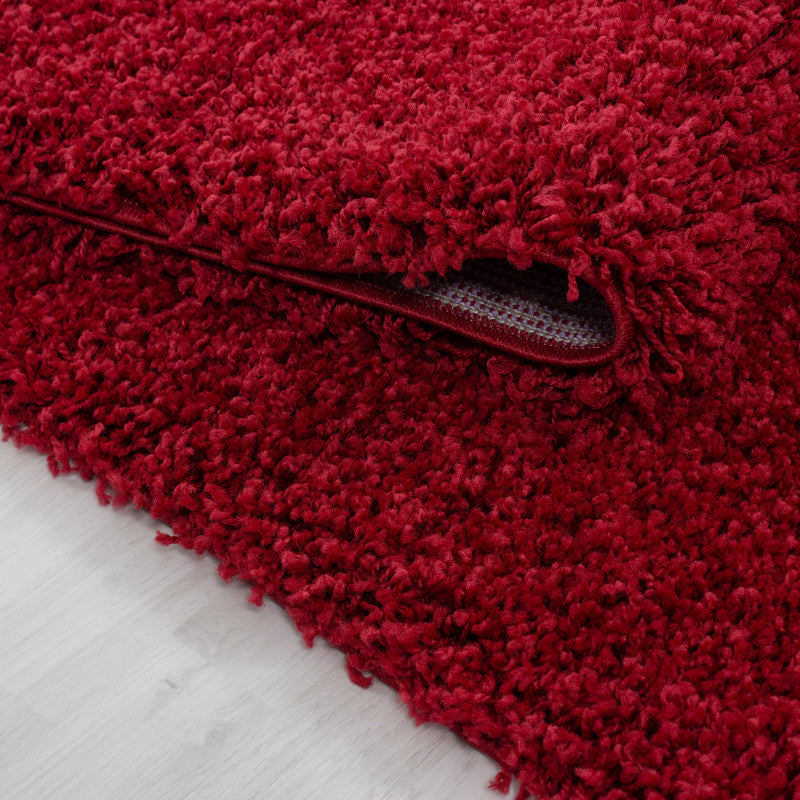 Mila Vloerkleed – Rood – Hoogpolig & Effen