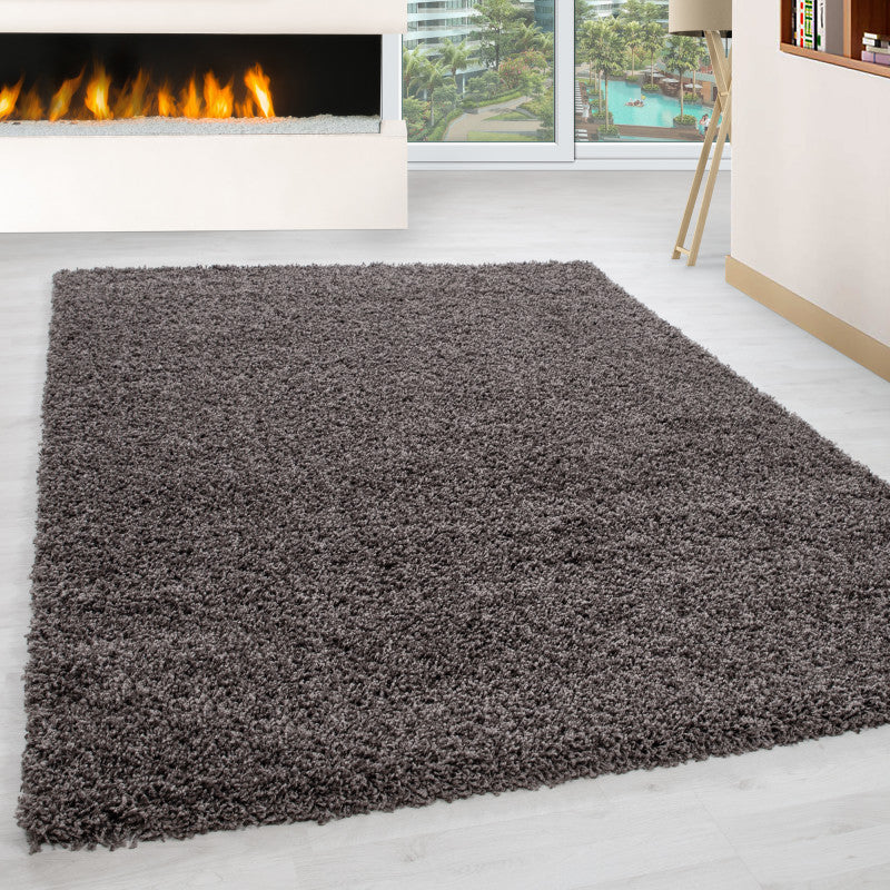 Mila Vloerkleed – Taupe – Hoogpolig & Effen