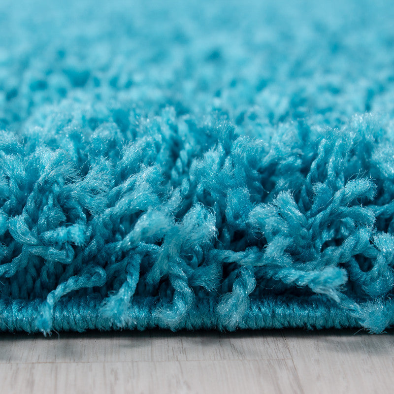 Mila Vloerkleed – Aqua – Hoogpolig & Effen