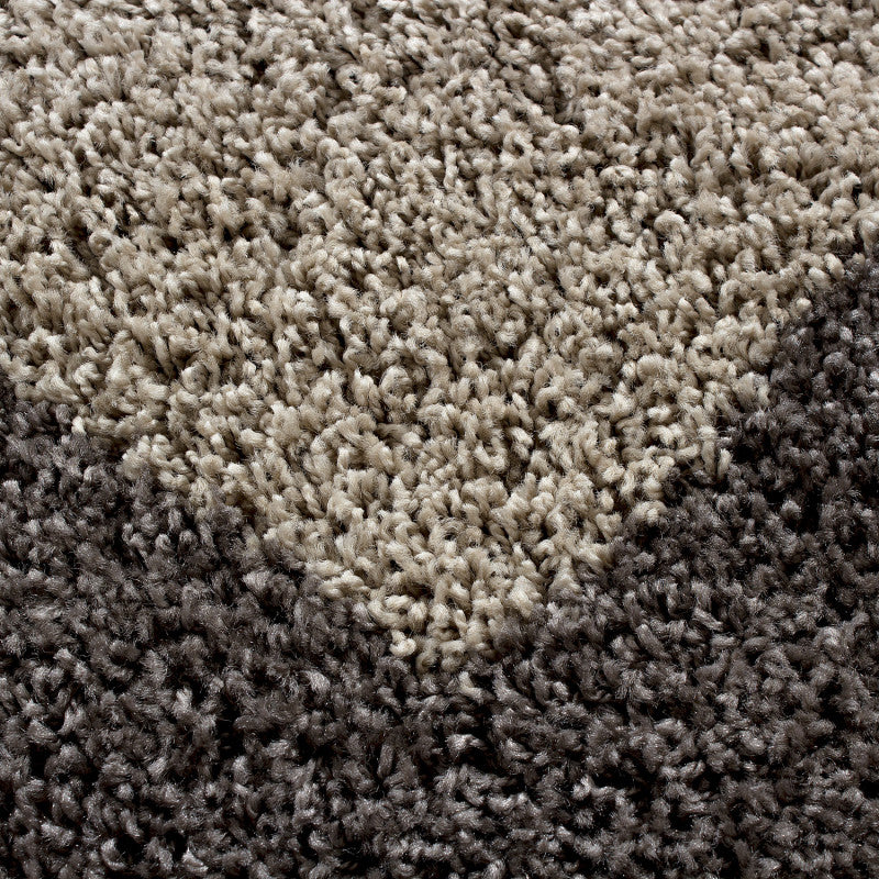 Mila Vloerkleed – Kader Taupe – Hoogpolig & Zacht
