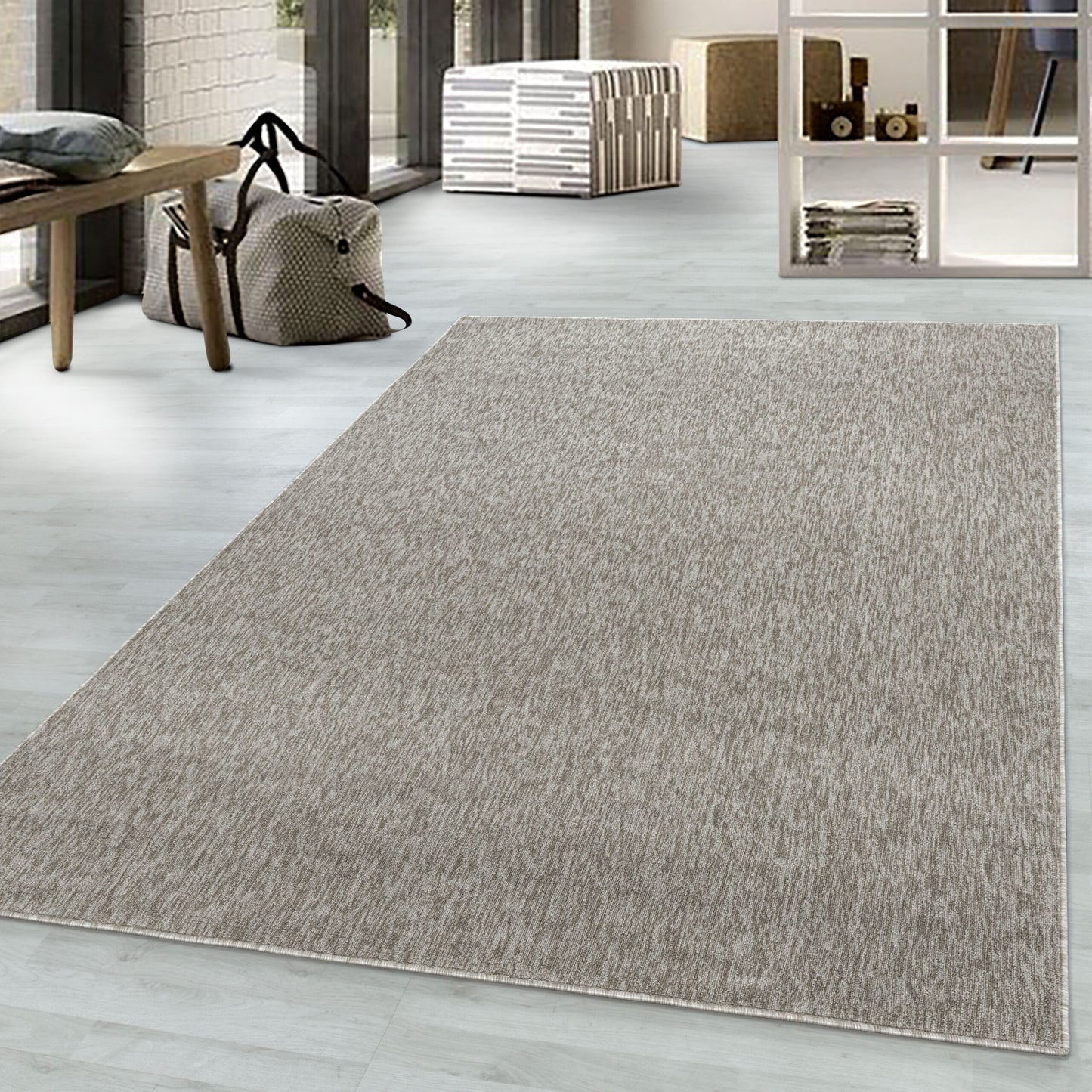 Nizza Vloerkleed – Beige – Laagpolig & Effen Design