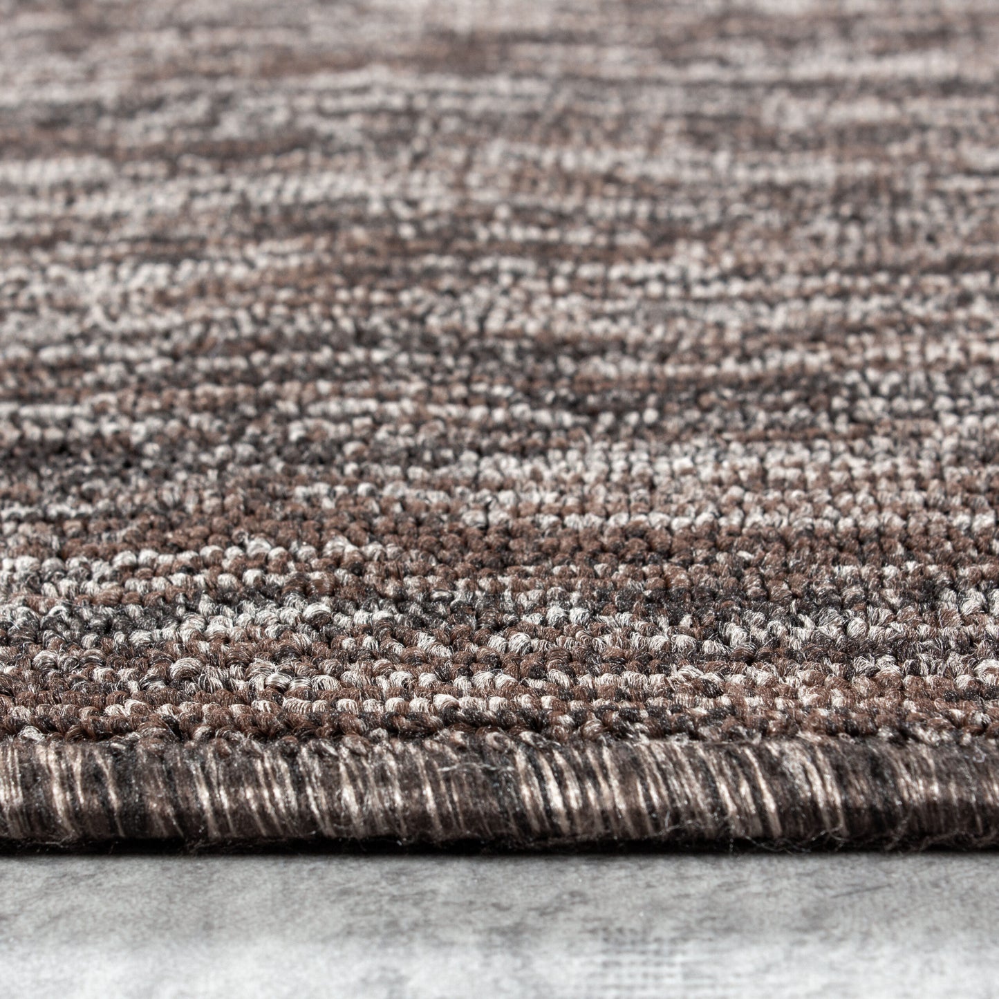 Nizza Vloerkleed – Bruin – Laagpolig & Effen Design