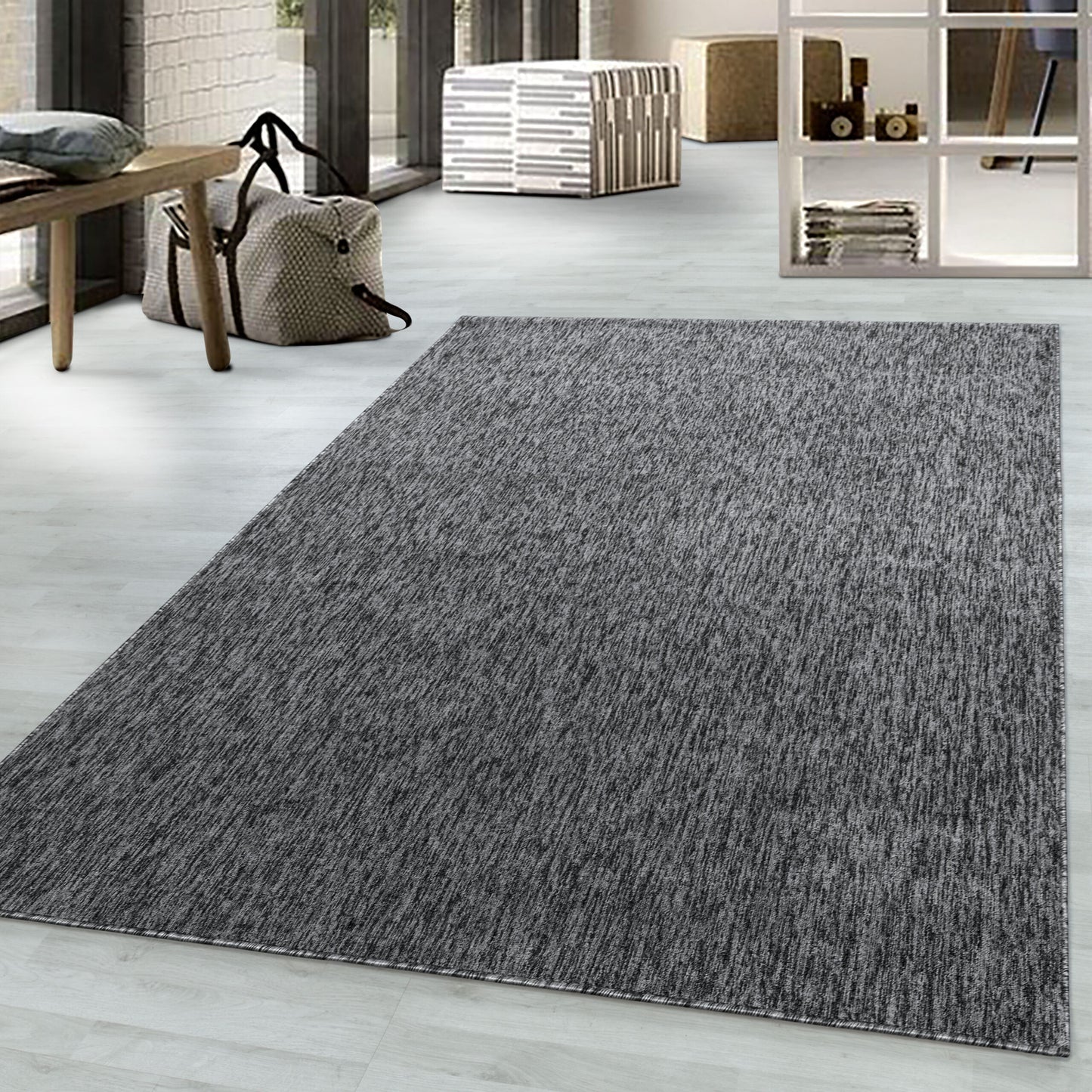 Nizza Vloerkleed – Grijs – Laagpolig & Effen Design