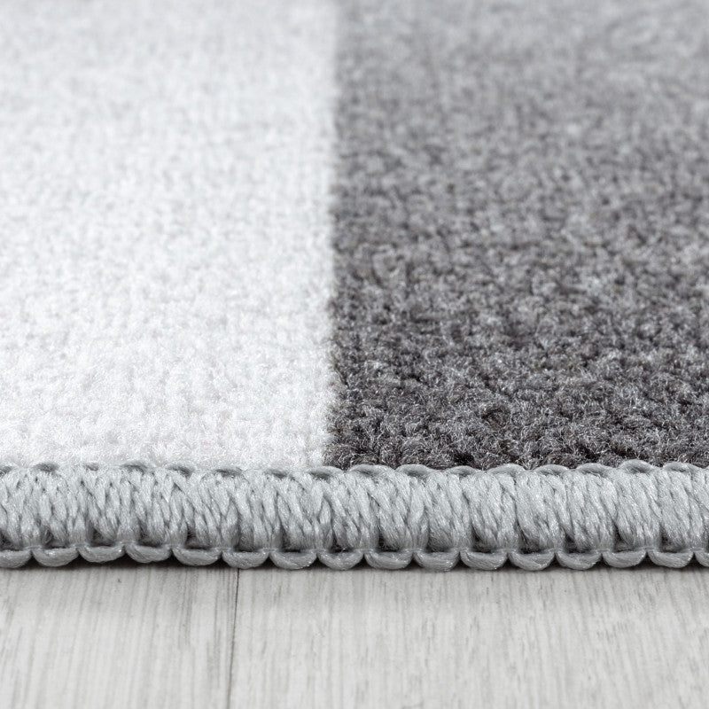 Play – Kindervloerkleed – Voetbal Grijs – Laagpolig – Anti-Allergisch & Anti-Slip