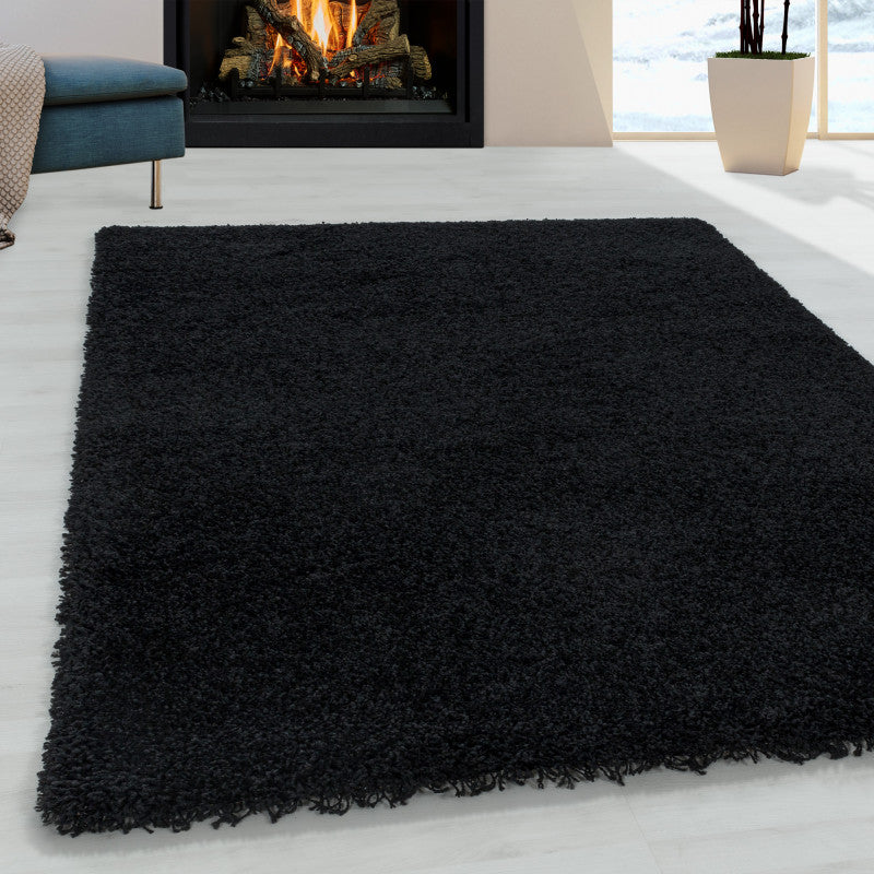 Sydney – Hoogpolig Vloerkleed – Zwart – Effen Design