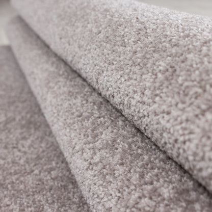 Ata Vloerkleed – Beige – Laagpolig met Vilt Onderkant