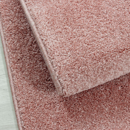 Ata Vloerkleed – Roze – Laagpolig met Vilt Onderkant