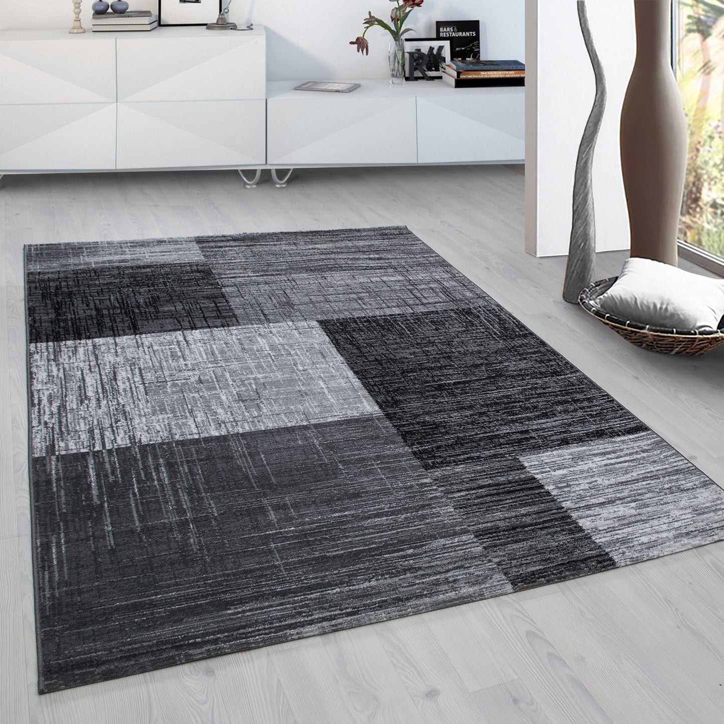 Plus Vloerkleed – Zwart – Blokkenpatroon – Laagpolig & Modern