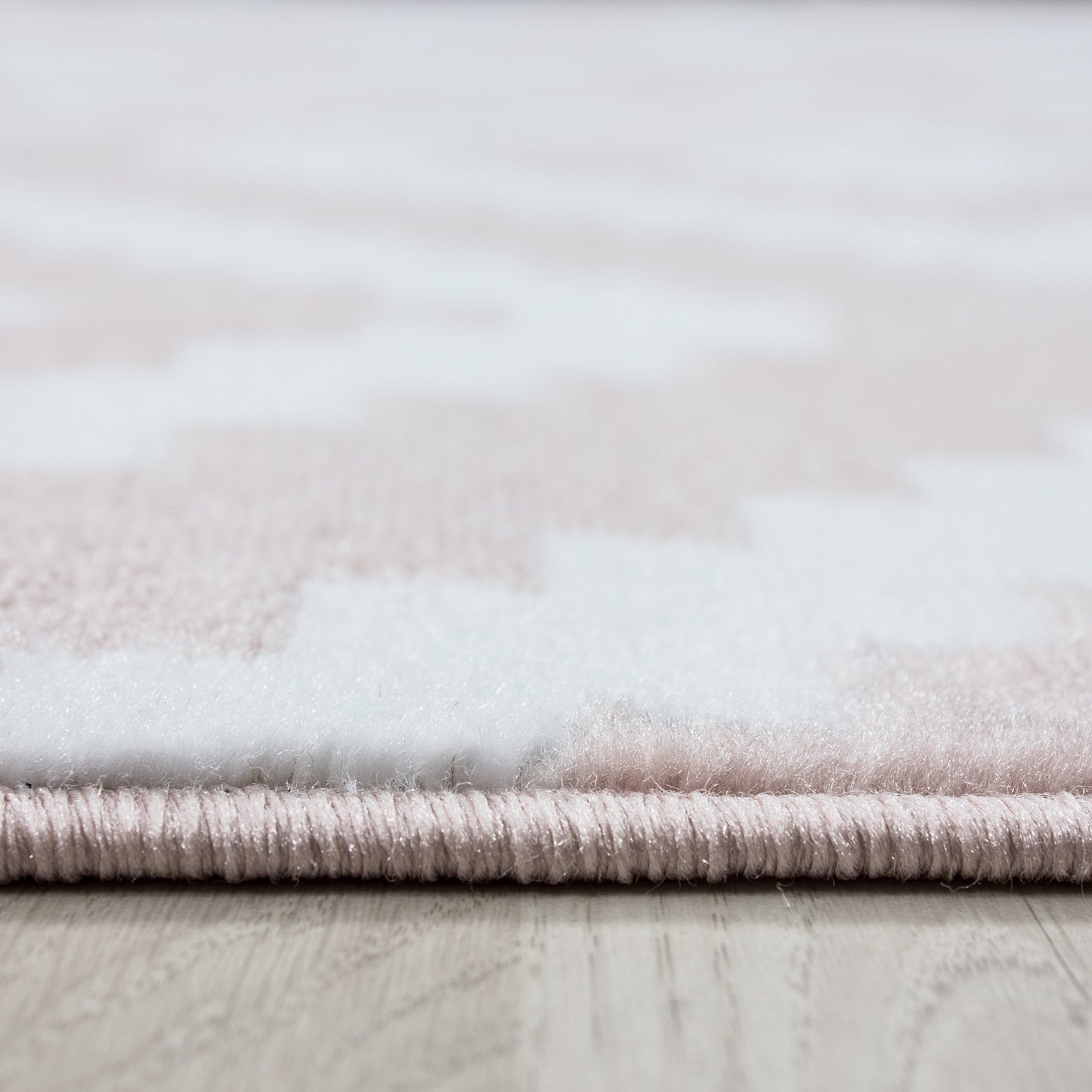 Plus Vloerkleed – Pink – Ruitmotief – Laagpolig & Modern