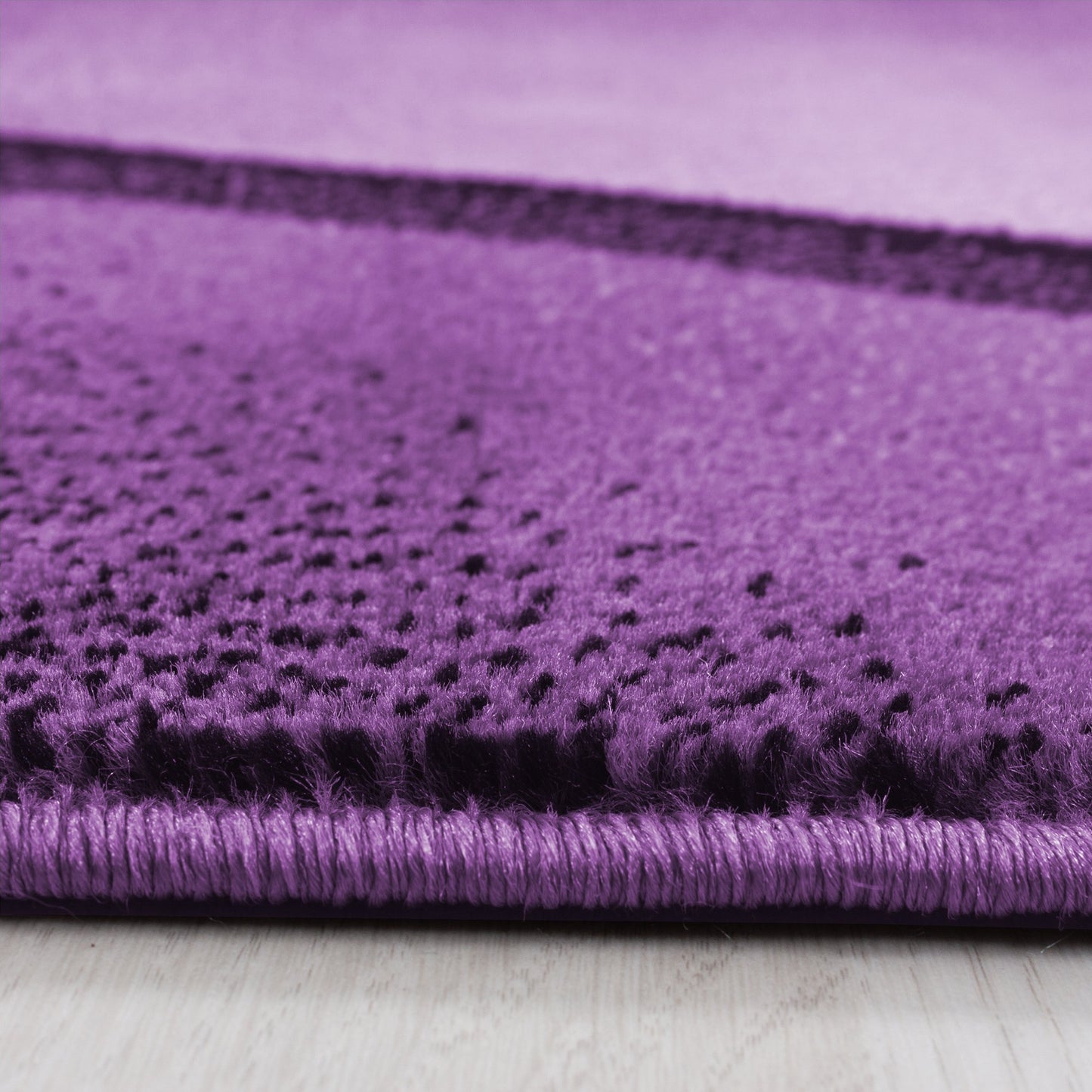 Plus Vloerkleed – Zwart/lila – Golvend 3D Design – Laagpolig