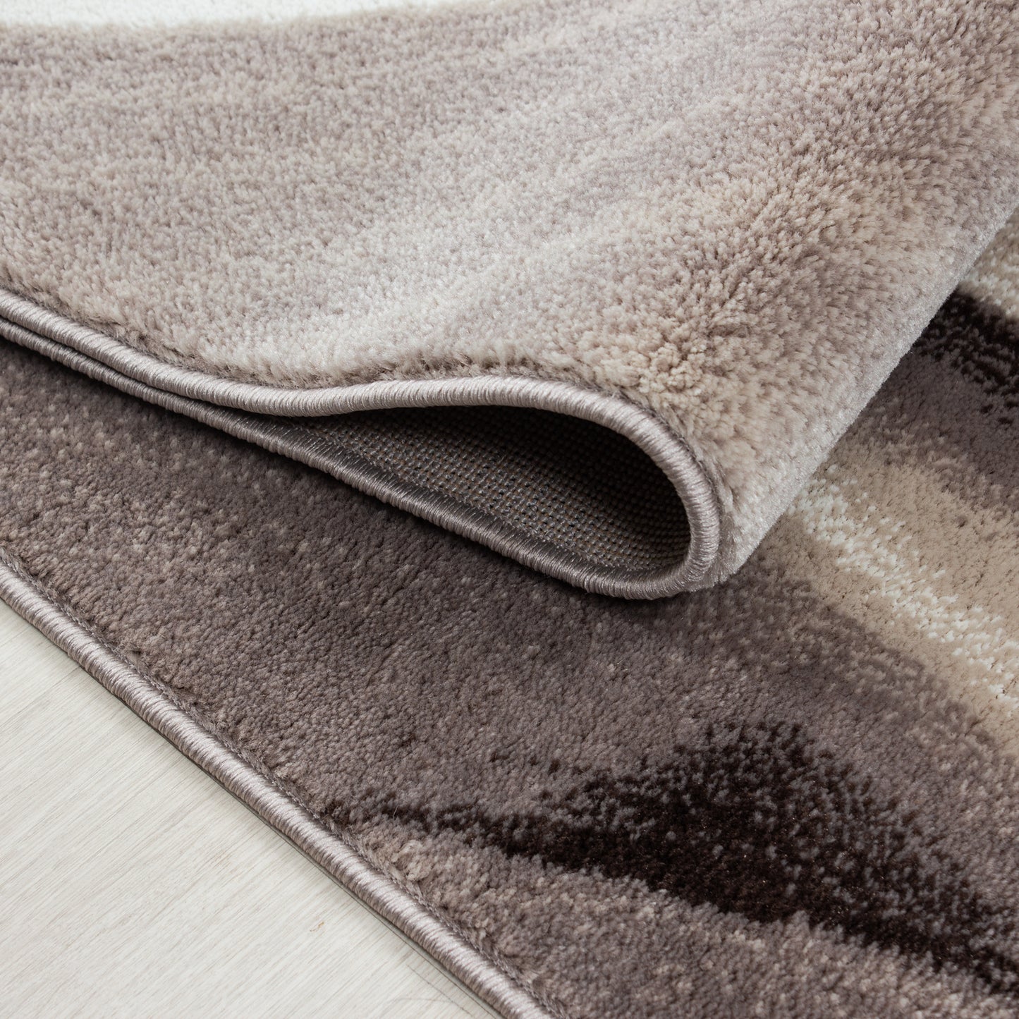 Parma Vloerkleed – Bruine Curve – Laagpolig & Modern Design