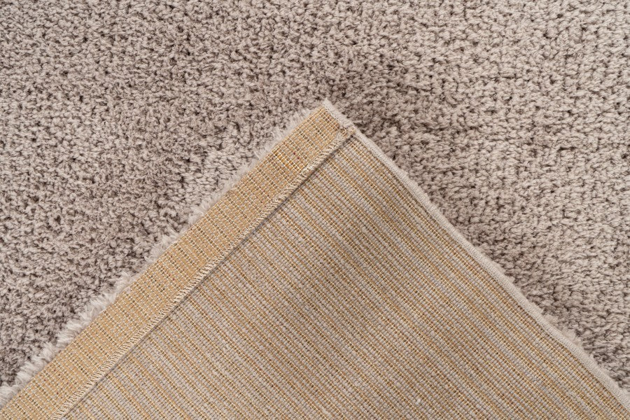 Hoogpolig vloerkleed Dream – Beige, zacht en warm van tint