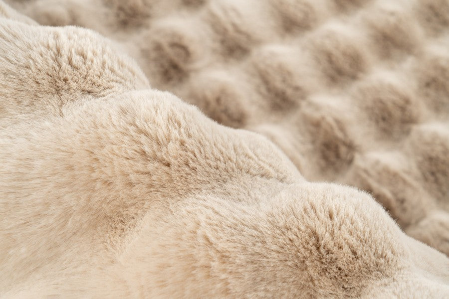 Hoogpolig vloerkleed Harmony – Beige met zachte ribbelstructuur