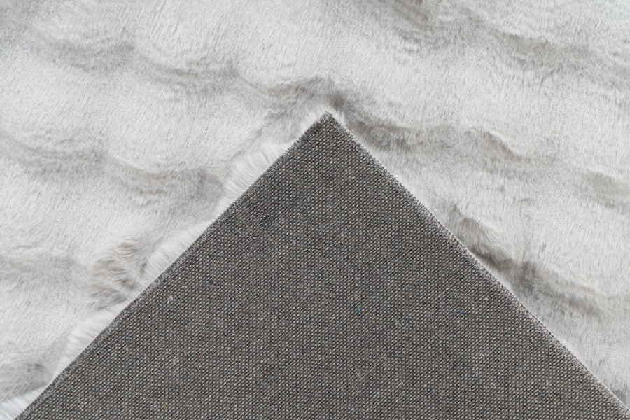 Hoogpolig vloerkleed Harmony – Zilvergrijs met zachte ribbelstructuur