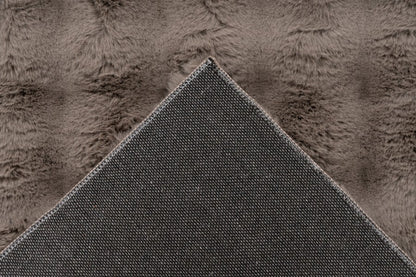 Hoogpolig vloerkleed Harmony – Taupe met zachte ribbelstructuur