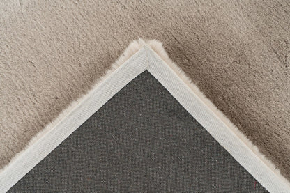 Heaven Fluffy Vloerkleed – Licht Taupe – Zacht & Effen