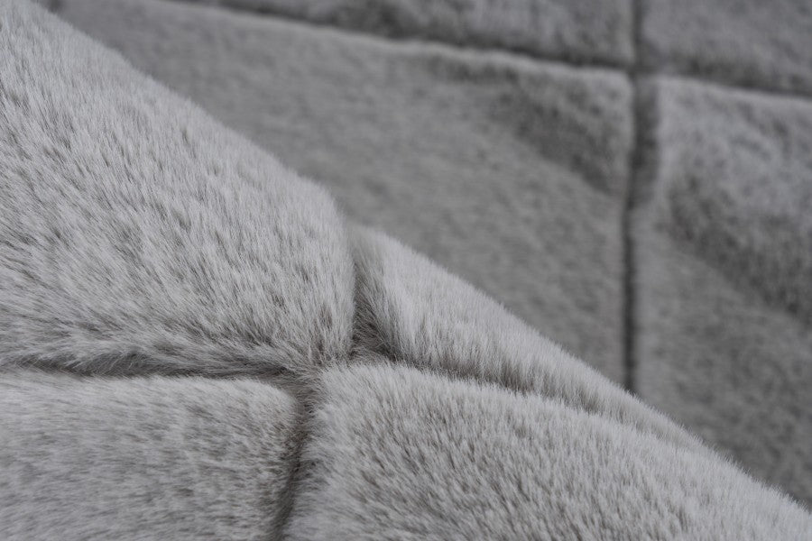 Hoogpolig vloerkleed Impulse – Zilvergrijs met luxe glans en subtiel ruitmotief