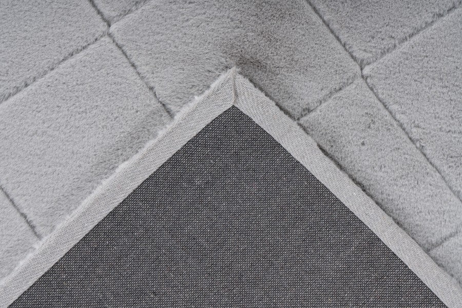 Hoogpolig vloerkleed Impulse – Zilvergrijs met luxe glans en subtiel ruitmotief