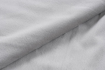 Plush deken – Zilvergrijs met zachte ribbelstructuur