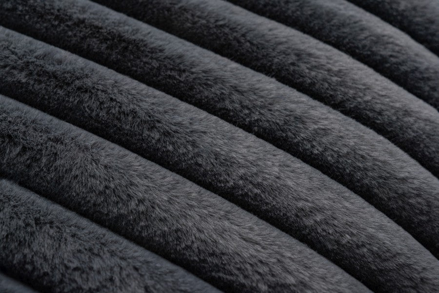 Plush kussen – Antraciet met zachte ribbelstructuur