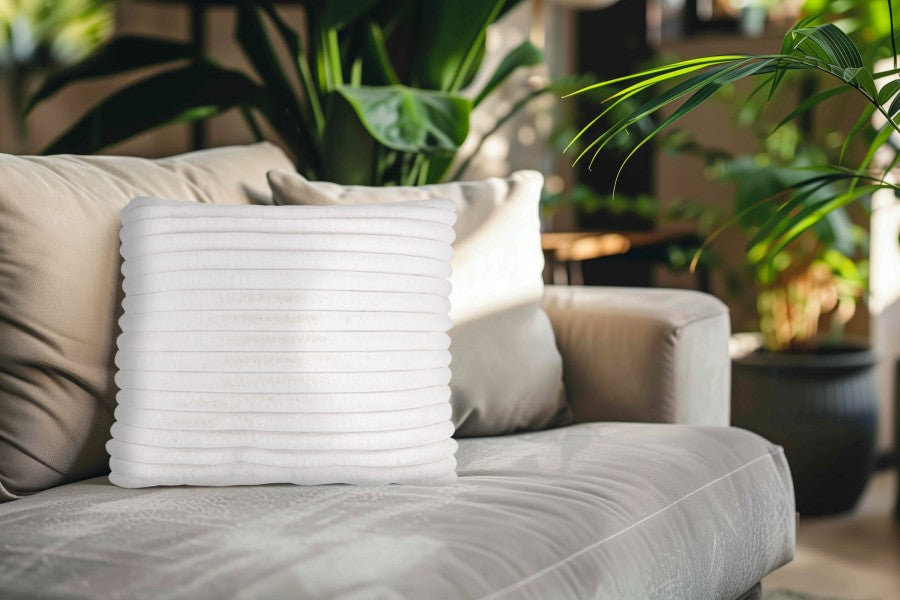 Plush kussen – Ivory met zachte ribbelstructuur