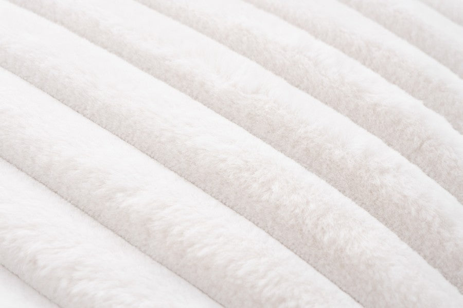 Plush kussen – Ivory met zachte ribbelstructuur