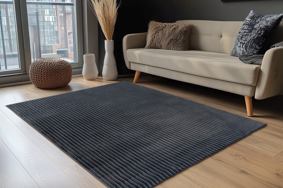 Hoogpolig vloerkleed Plush – antraciet met diepe ribtextuur