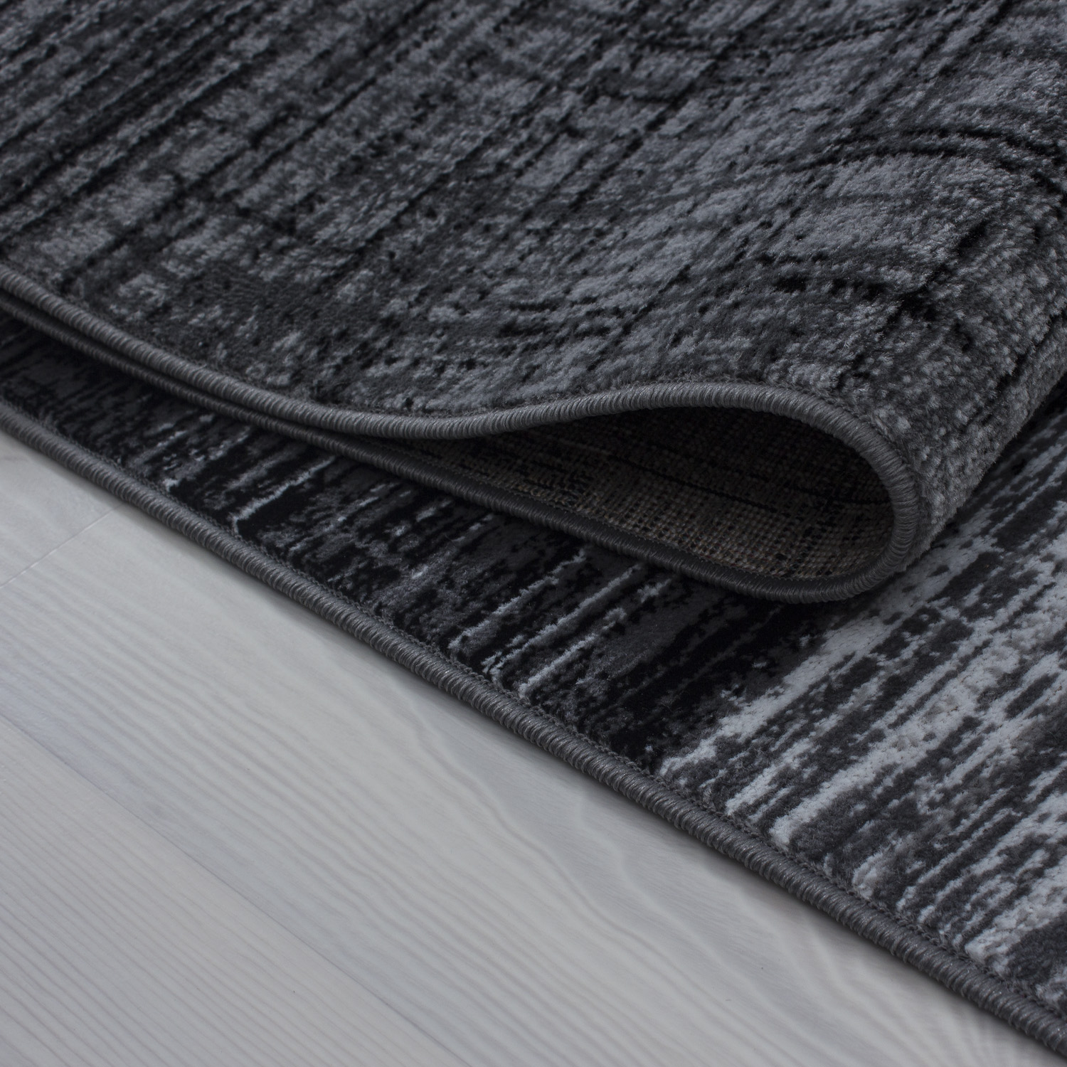 8001-Black-6-Falten