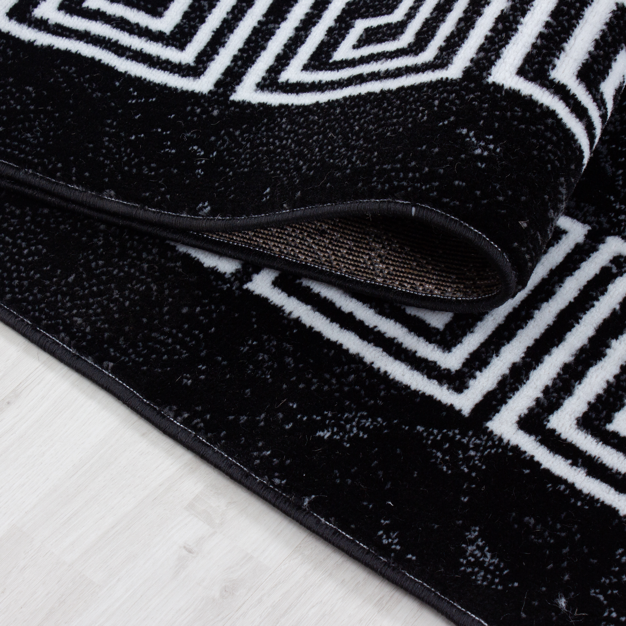 8009-Black-6-Falten