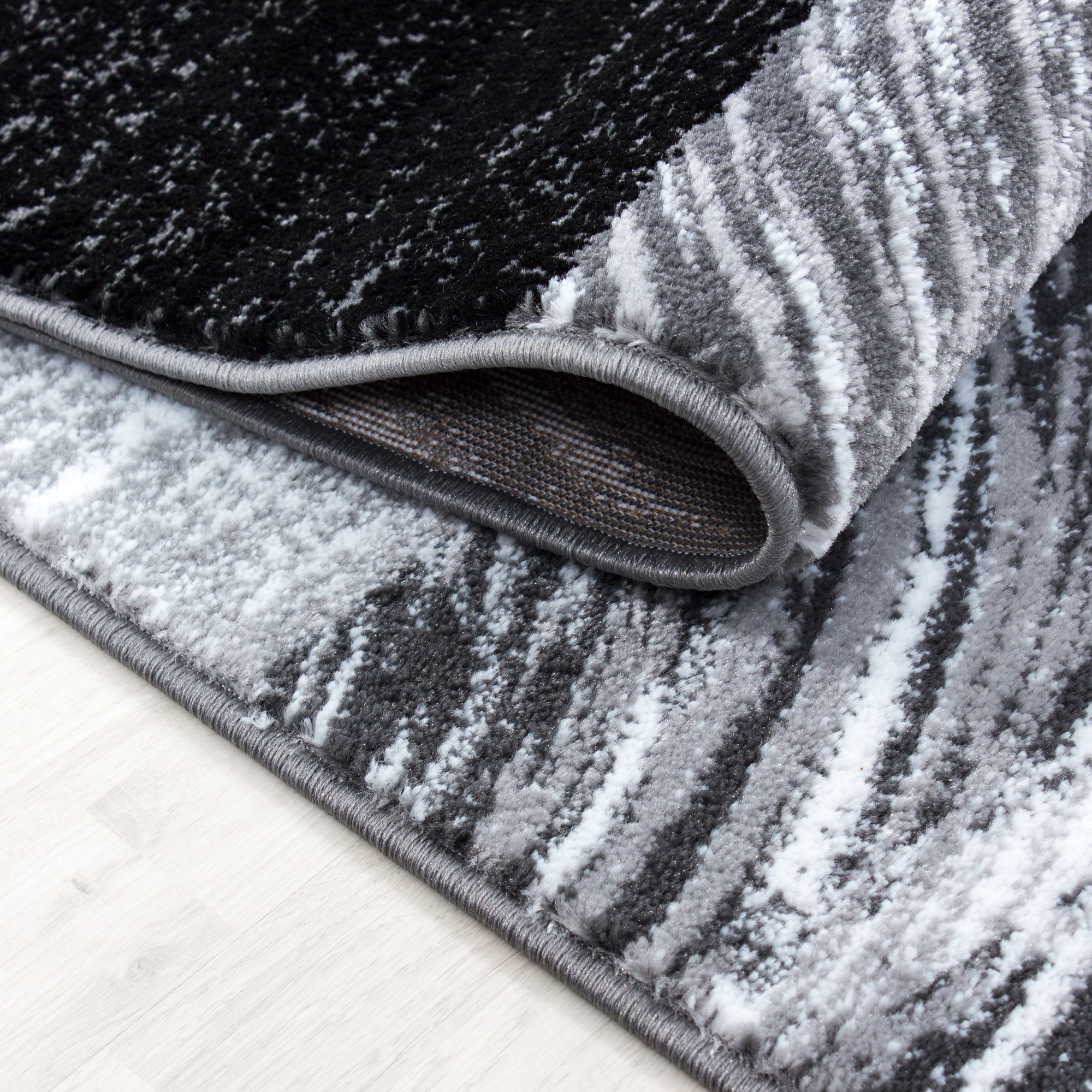 9220-Black-6-Falten