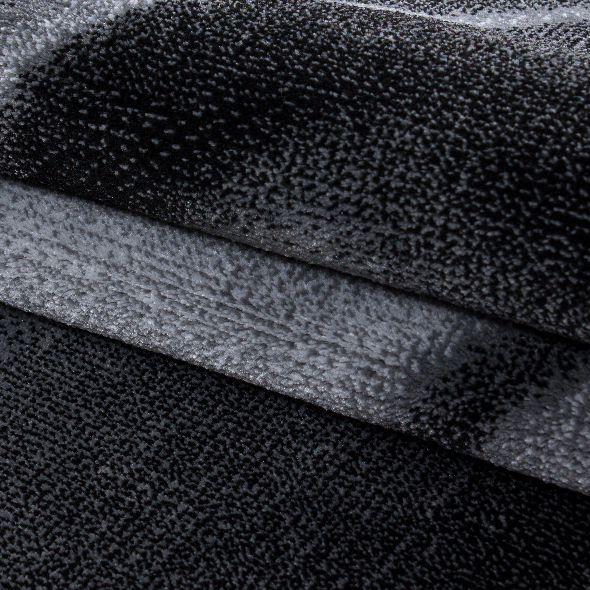 9240-Black-7-Nahaufnahme