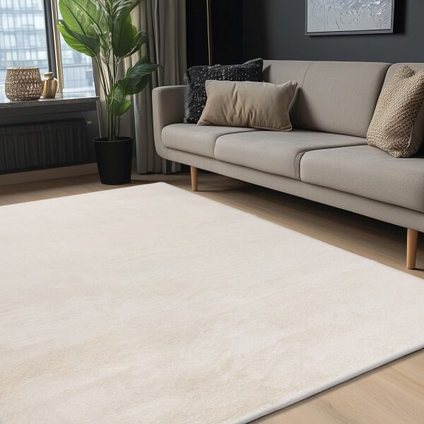 Hoogpolig vloerkleed Emotion – Wit met een zachte en warme uitstraling