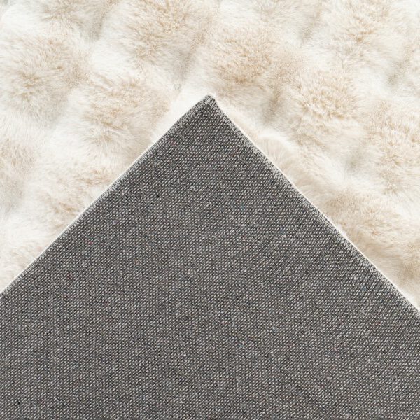 Hoogpolig vloerkleed Harmony – Ivory met zachte ribbelstructuur