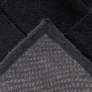 Hoogpolig vloerkleed Impulse – Antraciet met diepe kleur en zacht ruitdesign